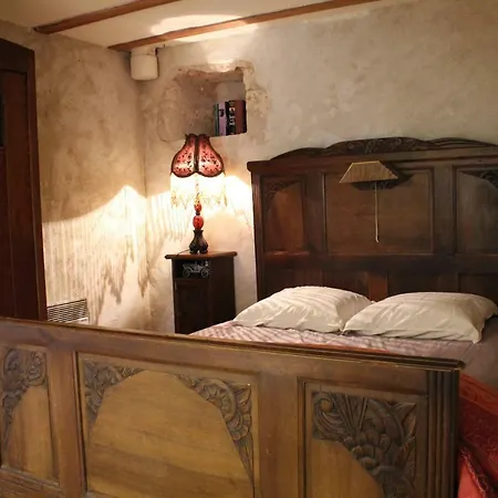 Le Petit Pecarel B&B *